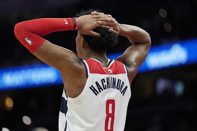 赵心童顺利晋级斯诺克世锦赛16强